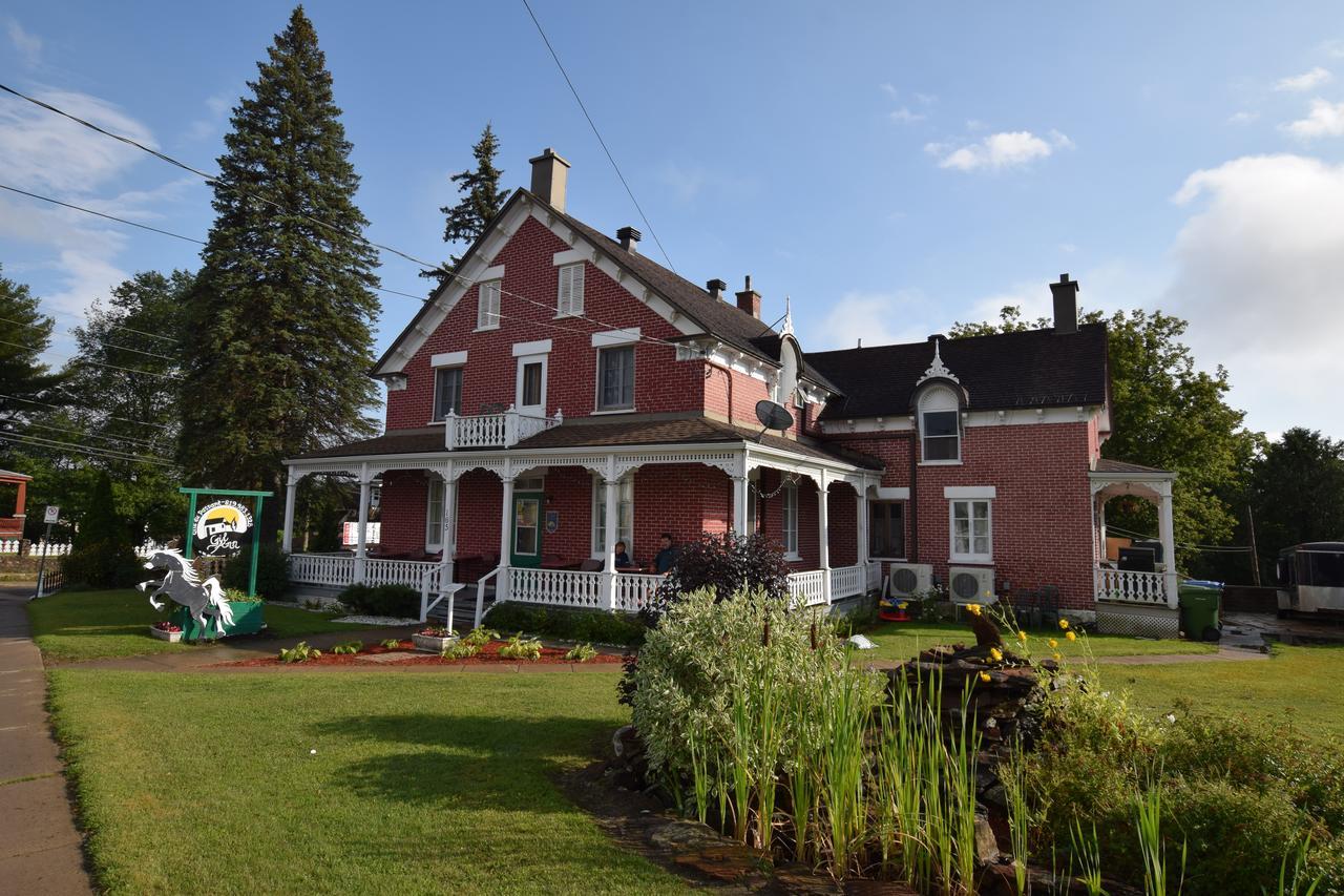 Bed and Breakfast Gil Ann Saint-André-Avellin Exteriér fotografie